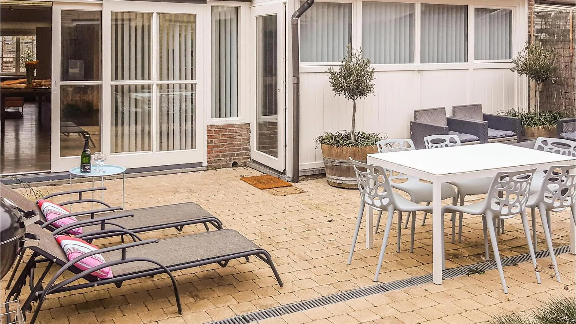 3 Bedroom Pet Friendly Home In Bredene 0*,  Belgium