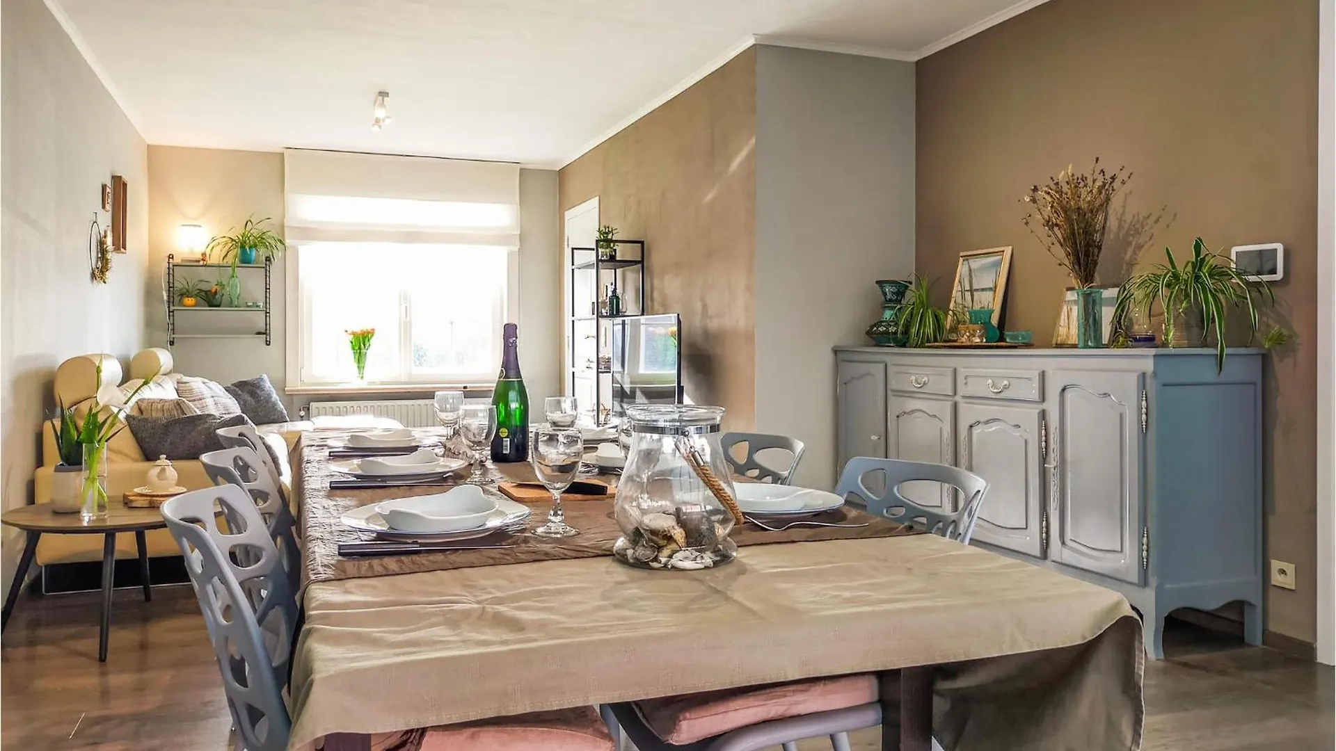 3 Bedroom Pet Friendly Home In Bredene Holiday home