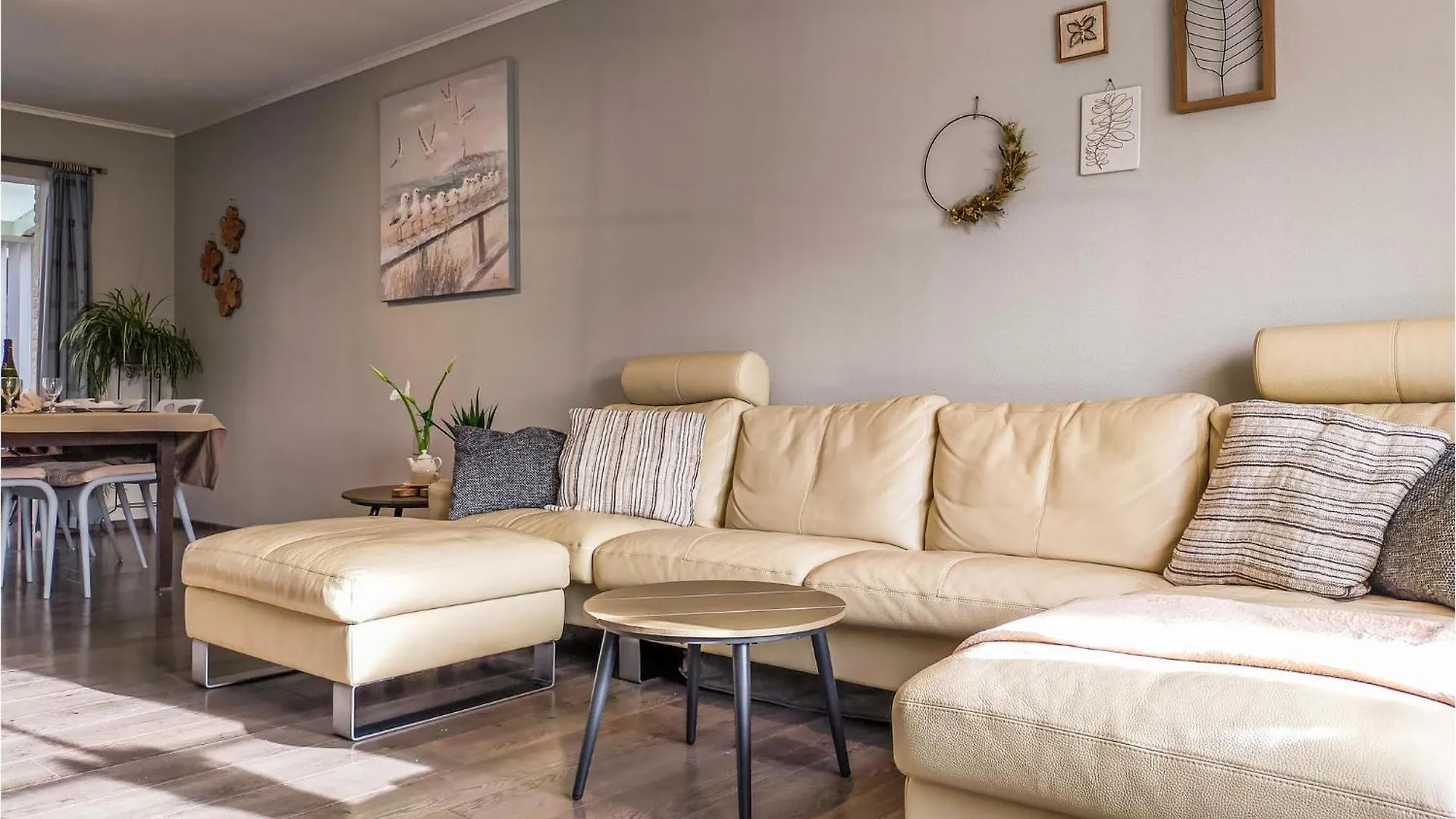 3 Bedroom Pet Friendly Home In Bredene Holiday home