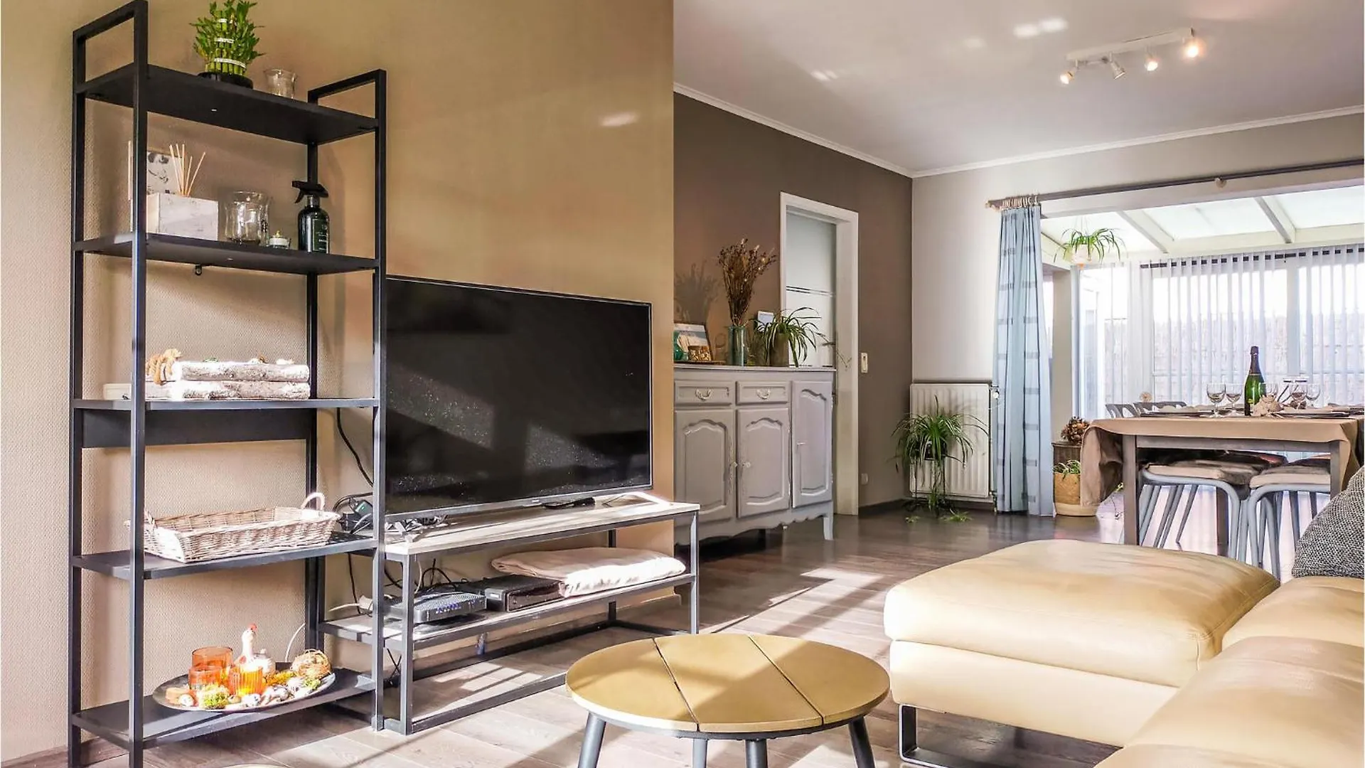 3 Bedroom Pet Friendly Home In Bredene