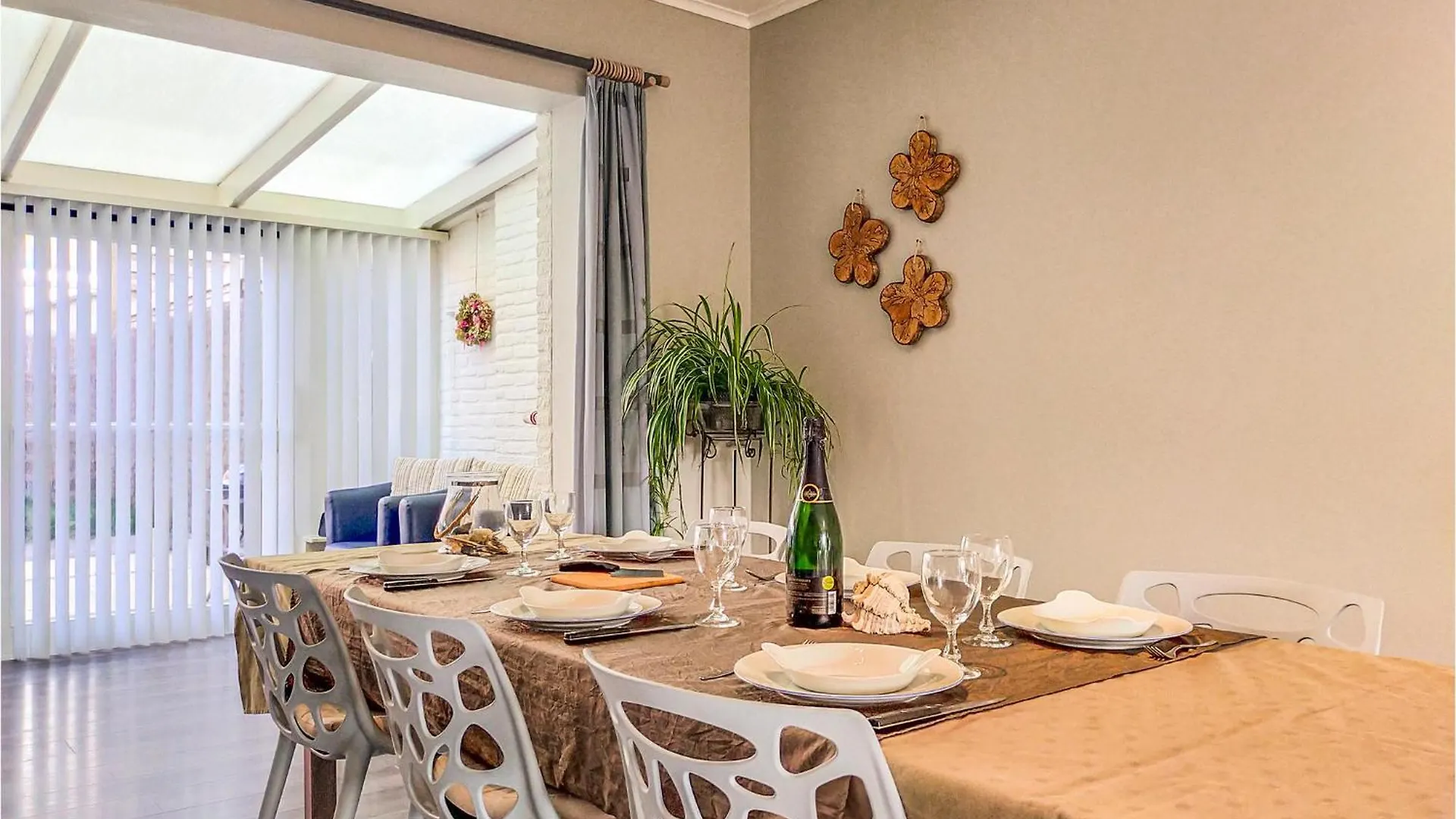 3 Bedroom Pet Friendly Home In Bredene