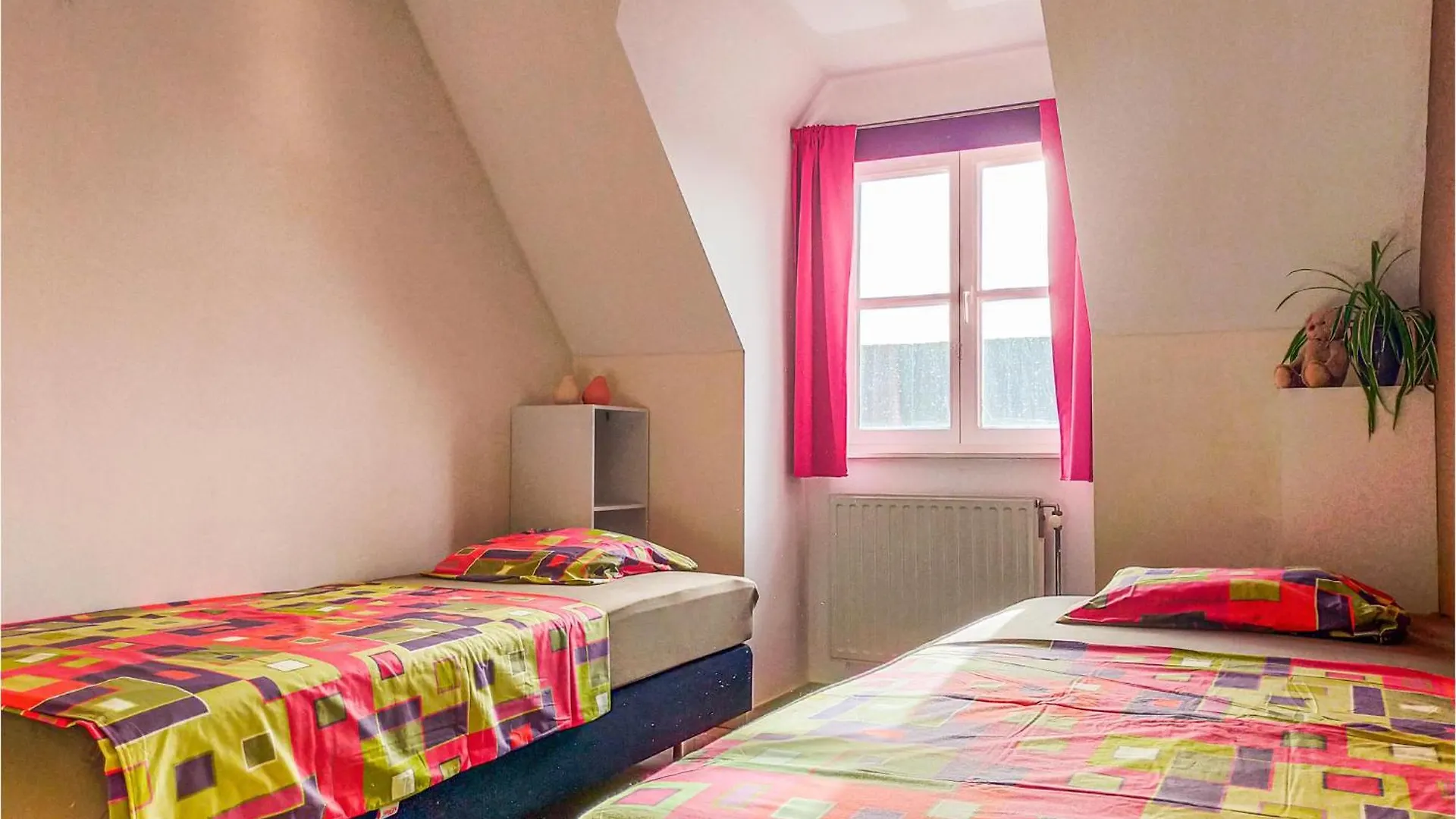 3 Bedroom Pet Friendly Home In Bredene 0*,