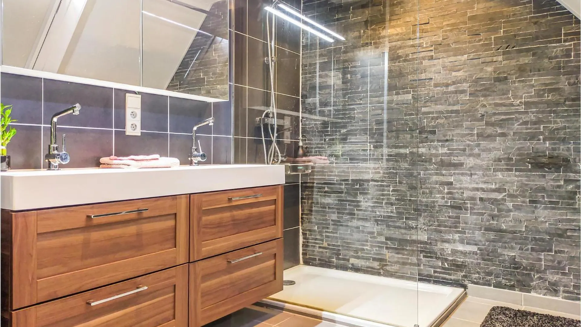 3 Bedroom Pet Friendly Home In 布列登 0*,  比利时